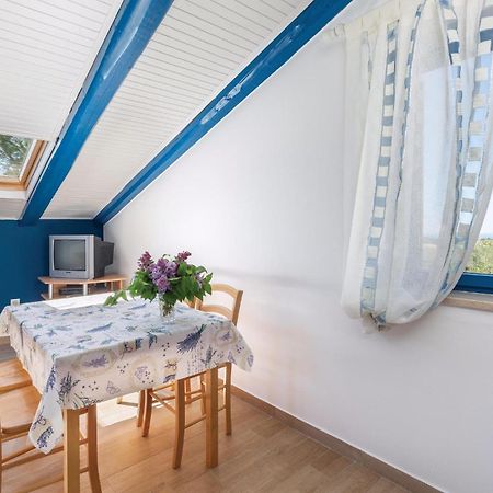 Cozy Apartment In Tar With House Sea View Tar-Vabriga Luaran gambar