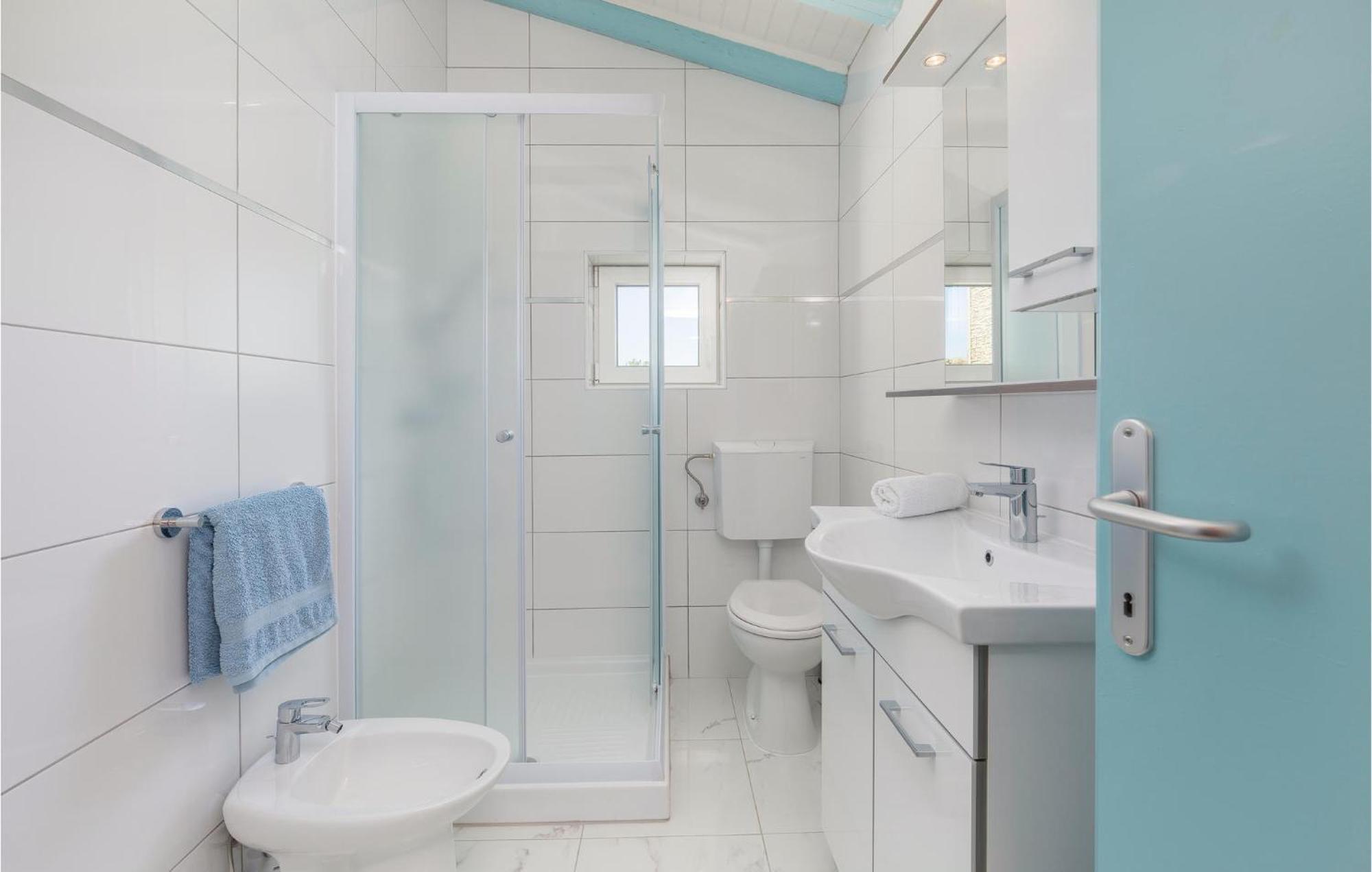 Cozy Apartment In Tar With House Sea View Tar-Vabriga Luaran gambar