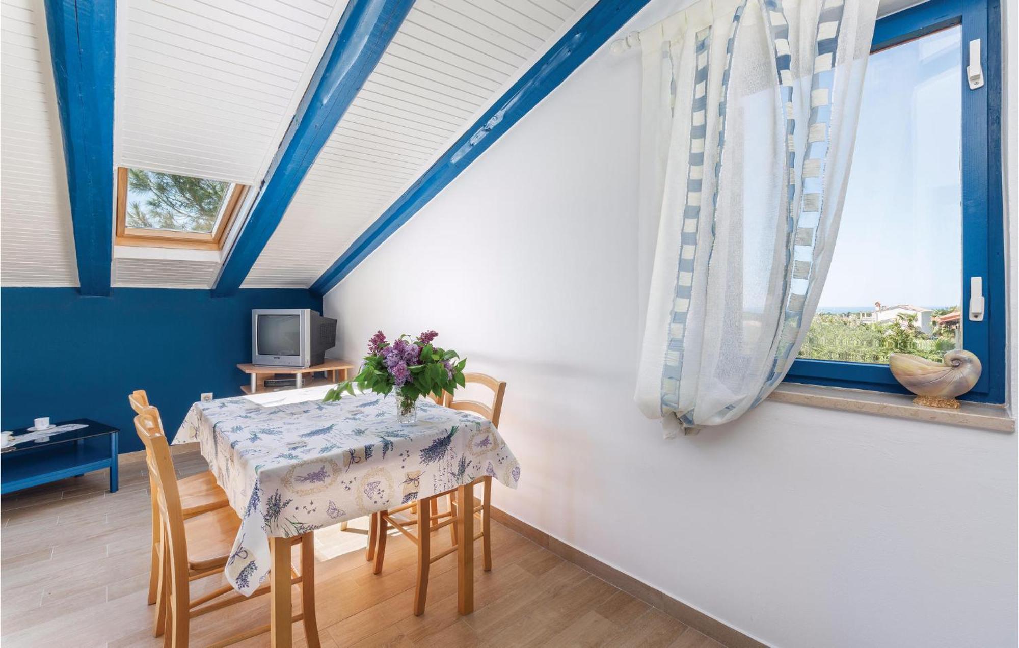 Cozy Apartment In Tar With House Sea View Tar-Vabriga Luaran gambar